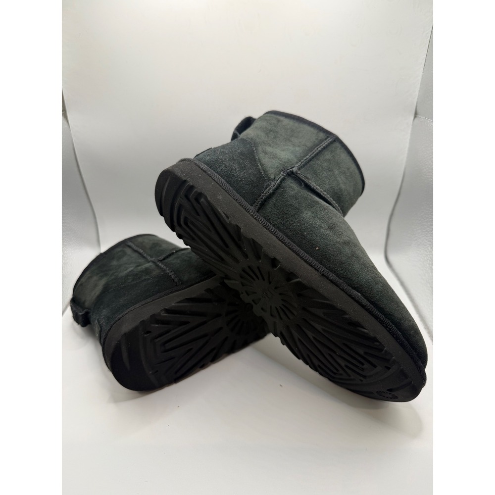 UGG Australia Women's Classic Short Boot Charcoal Suede Sheepskin Lined Size 7 - Picture 5 of 5